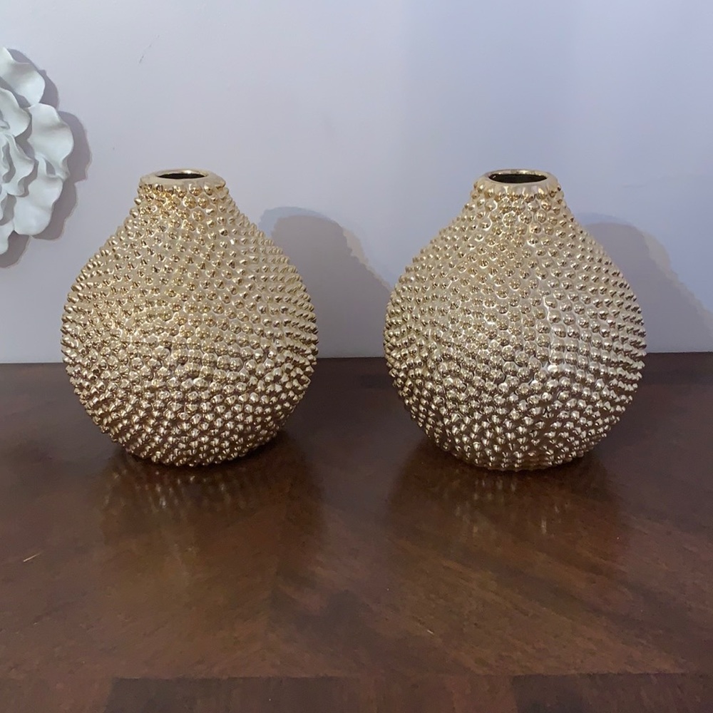 Gold vases-selling both together
